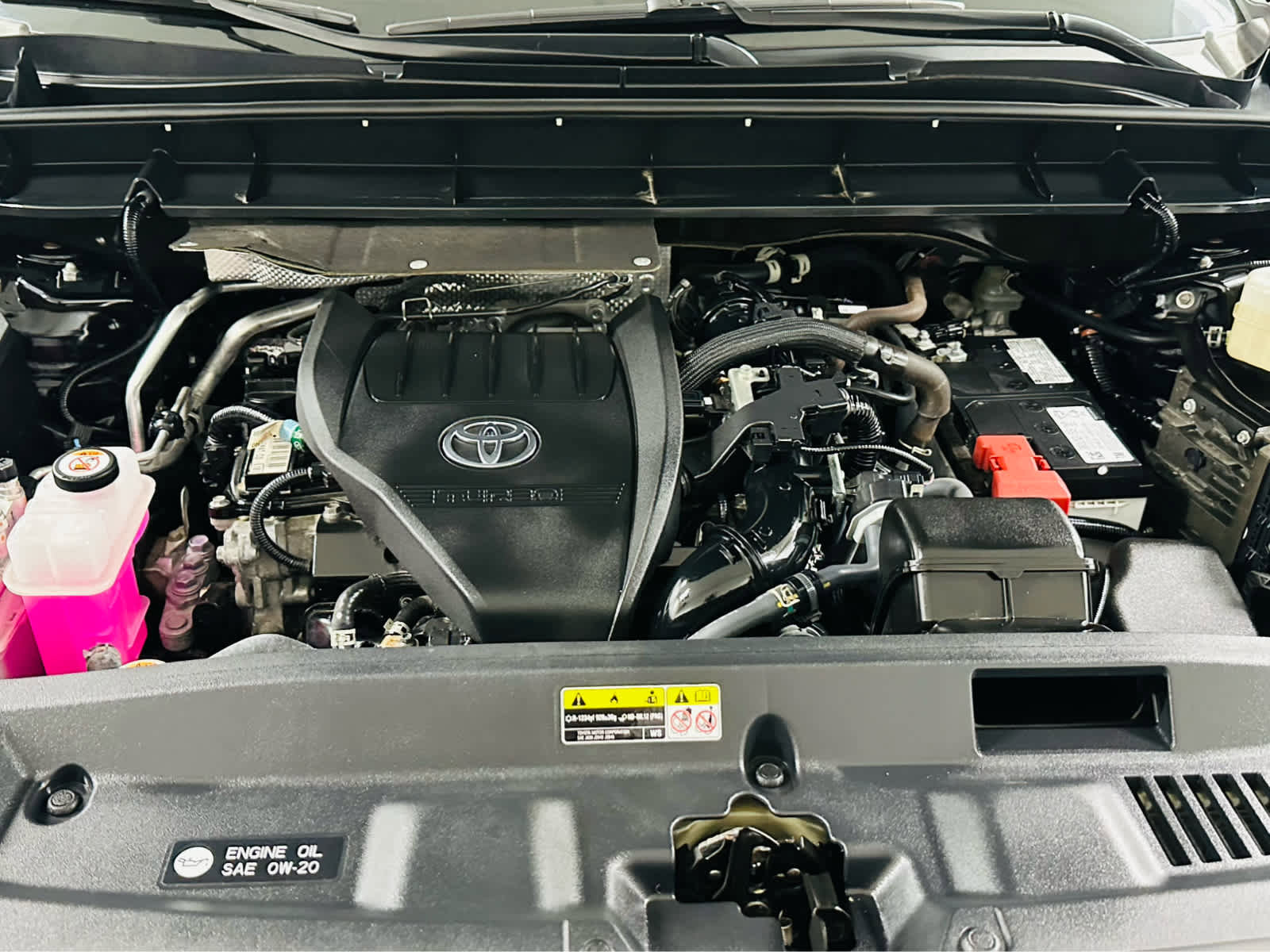 Used 2023 Toyota Highlander XLE AWD/4WD image 29