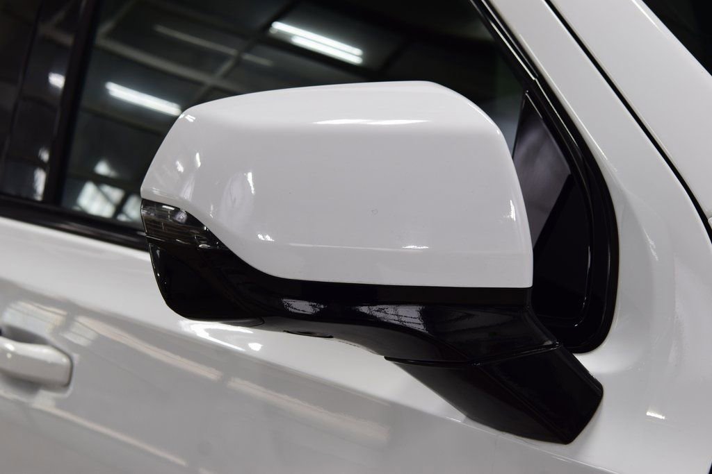 Used 2024 Chevrolet Tahoe Z71 w/ Z71 Off-Road Package image 18