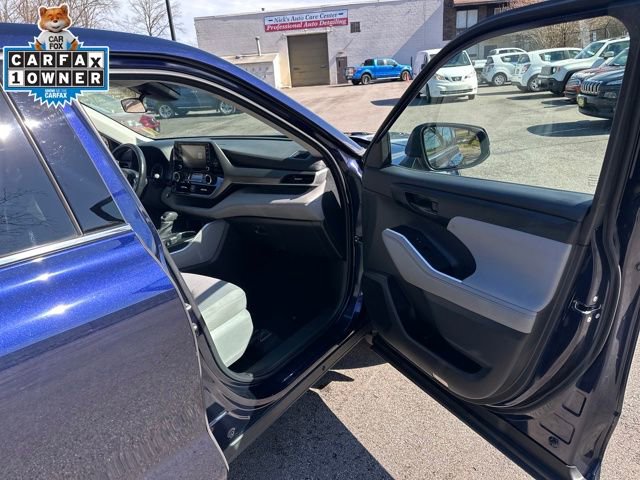 Used 2022 Toyota Highlander LE image 10