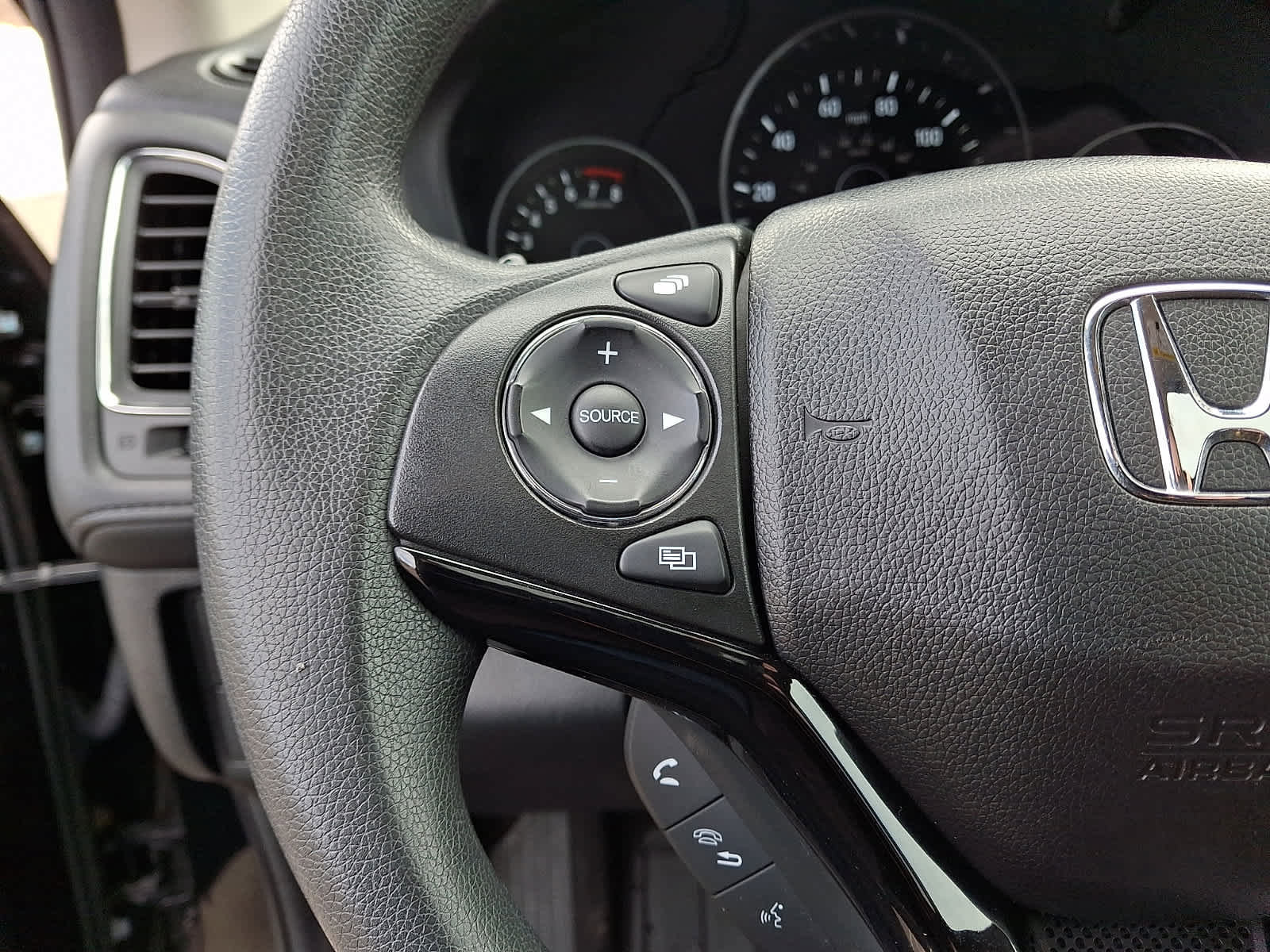 Certified 2018 Honda HR-V EX image 23