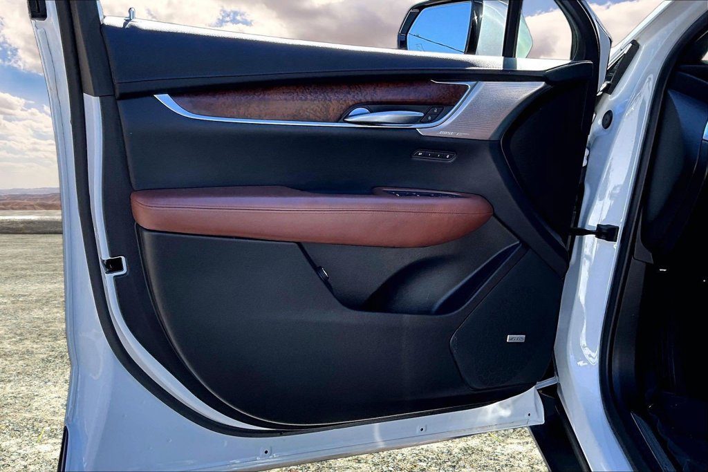 Certified 2022 Cadillac XT5 Premium Luxury FWD image 19