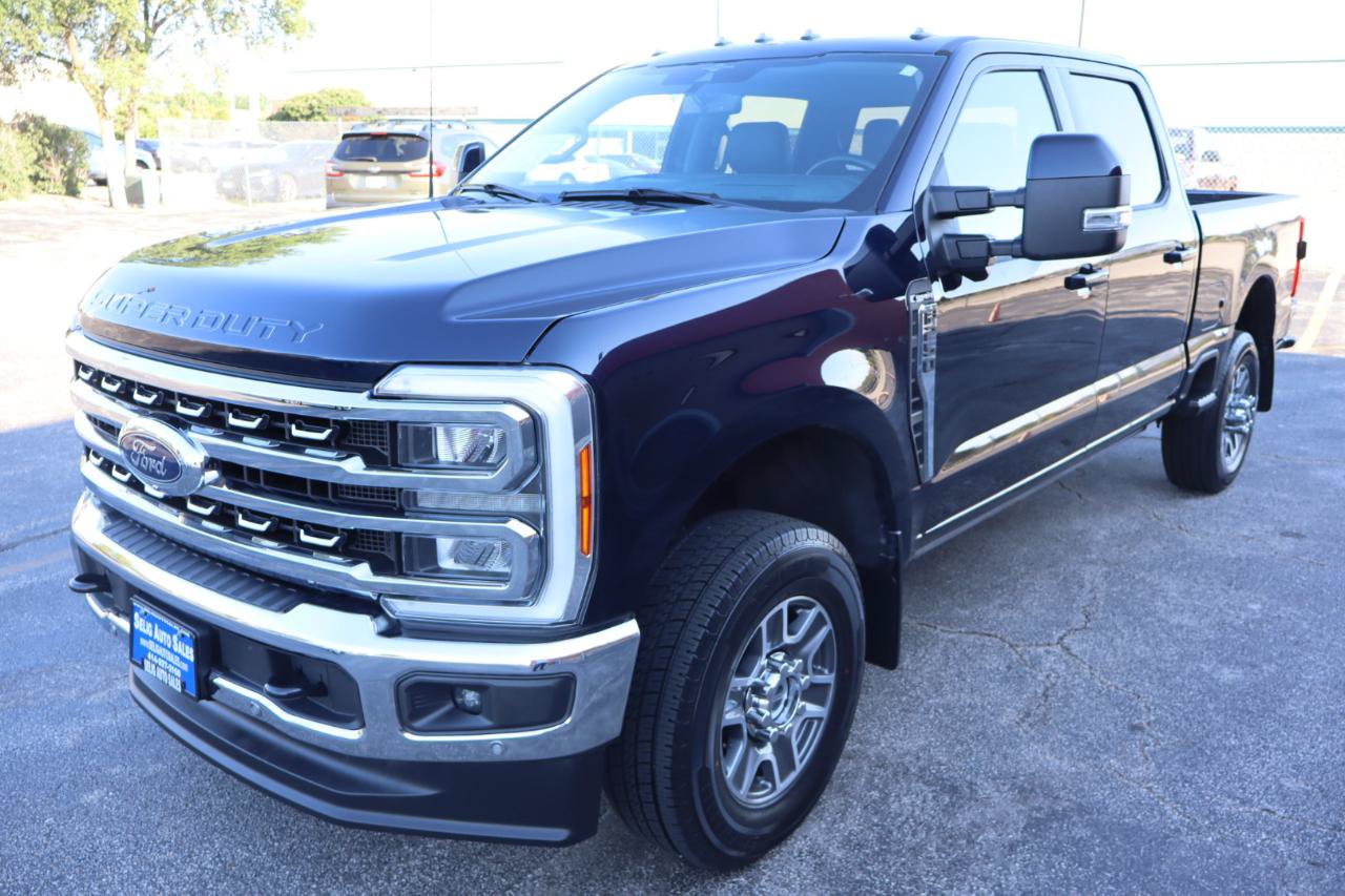 Used 2023 Ford F250 Lariat w/ Lariat Ultimate Package AWD/4WD image 3