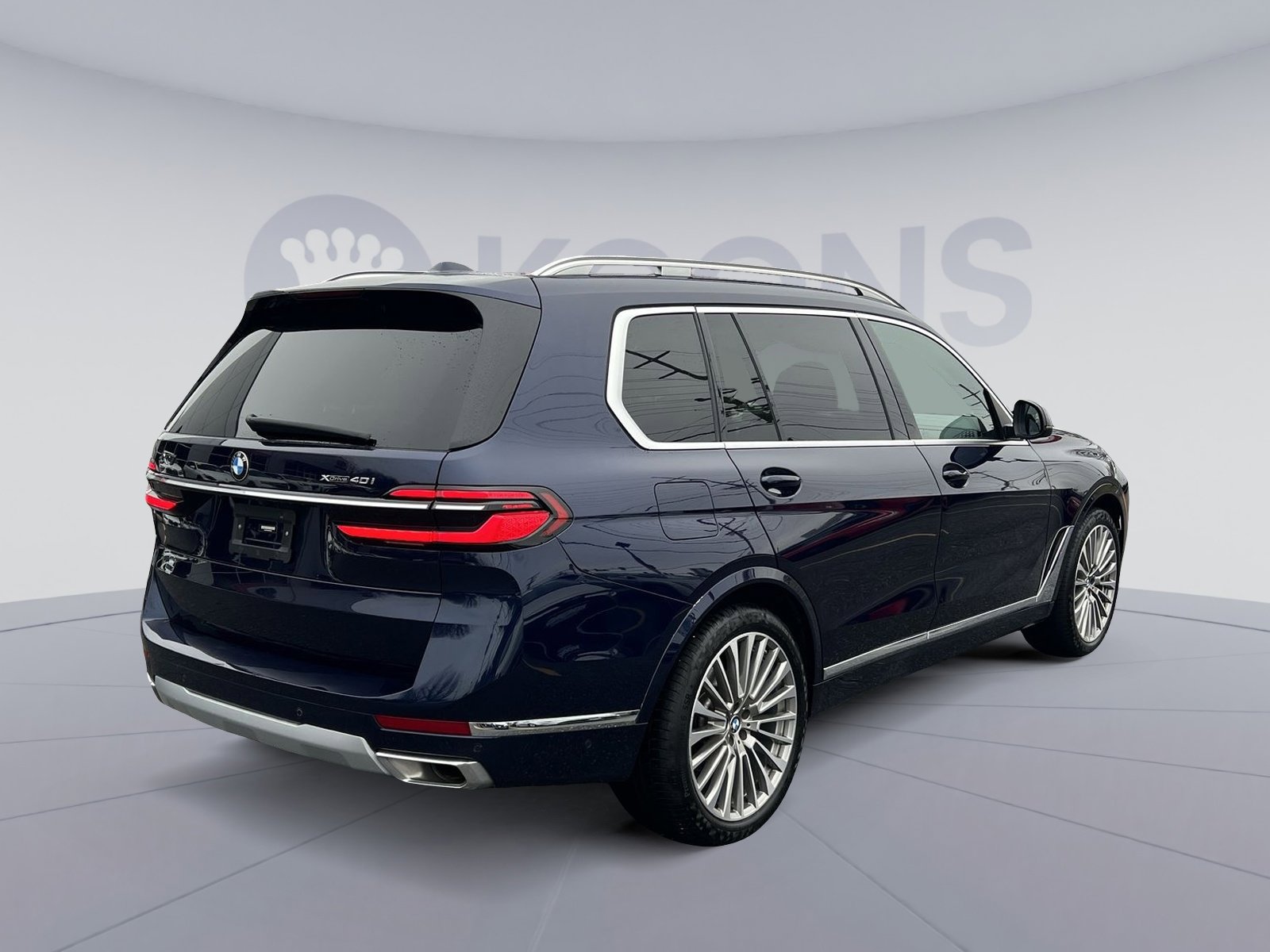Used 2023 BMW X7 xDrive40i w/ Executive Package image 7