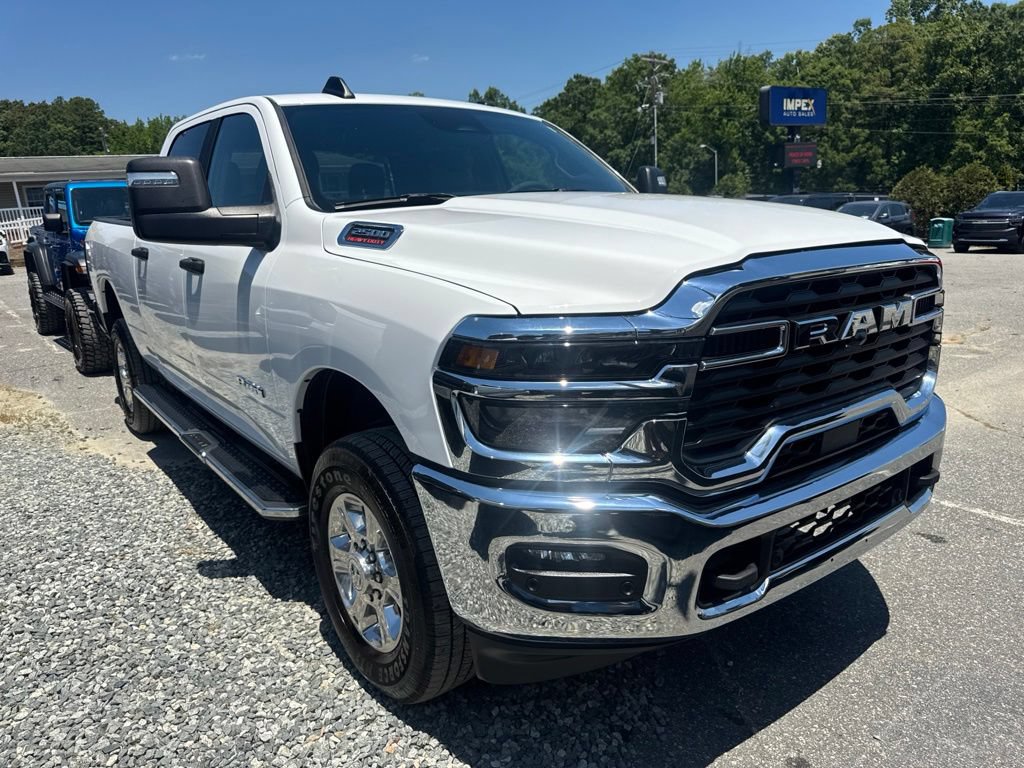 Used 2026 RAM 2500 Big Horn AWD/4WD image 2