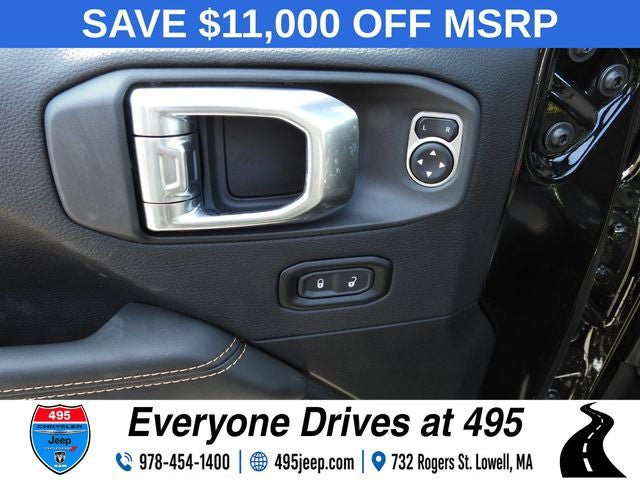 New 2025 Jeep Wrangler Unlimited Sahara w/ Technology Group AWD/4WD image 18