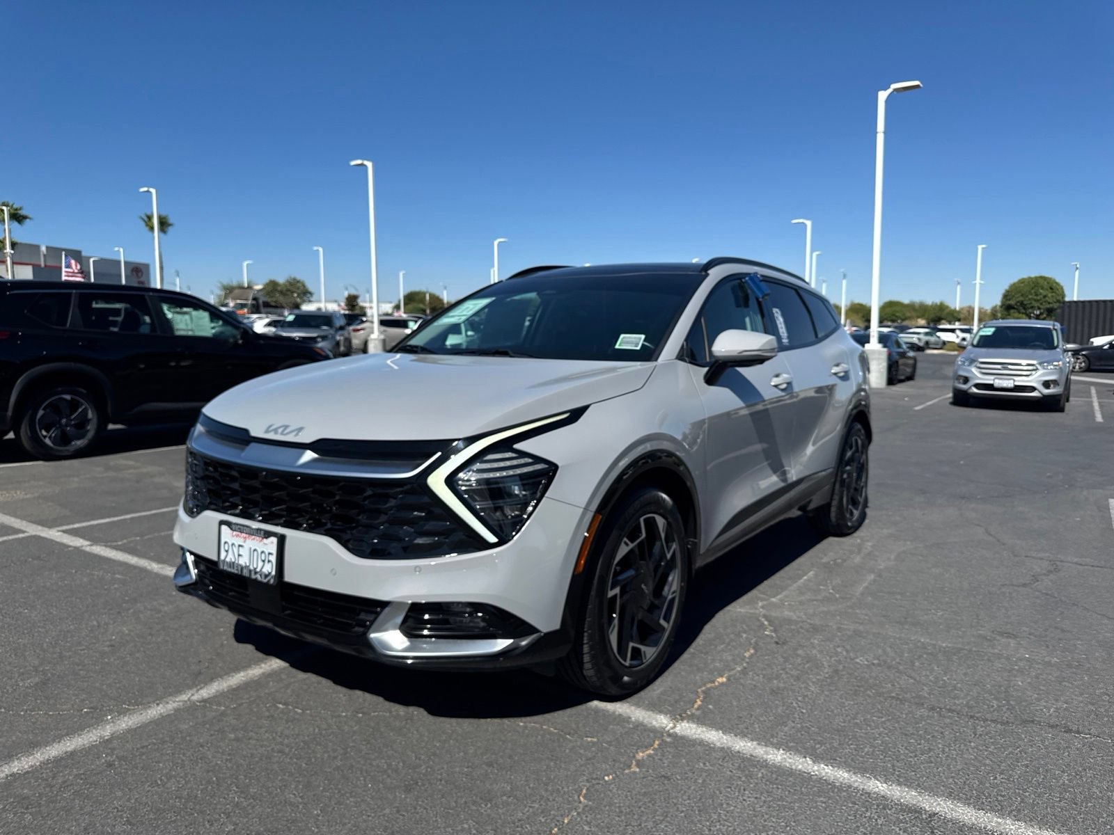 Certified 2025 Kia Sportage SX FWD image 3
