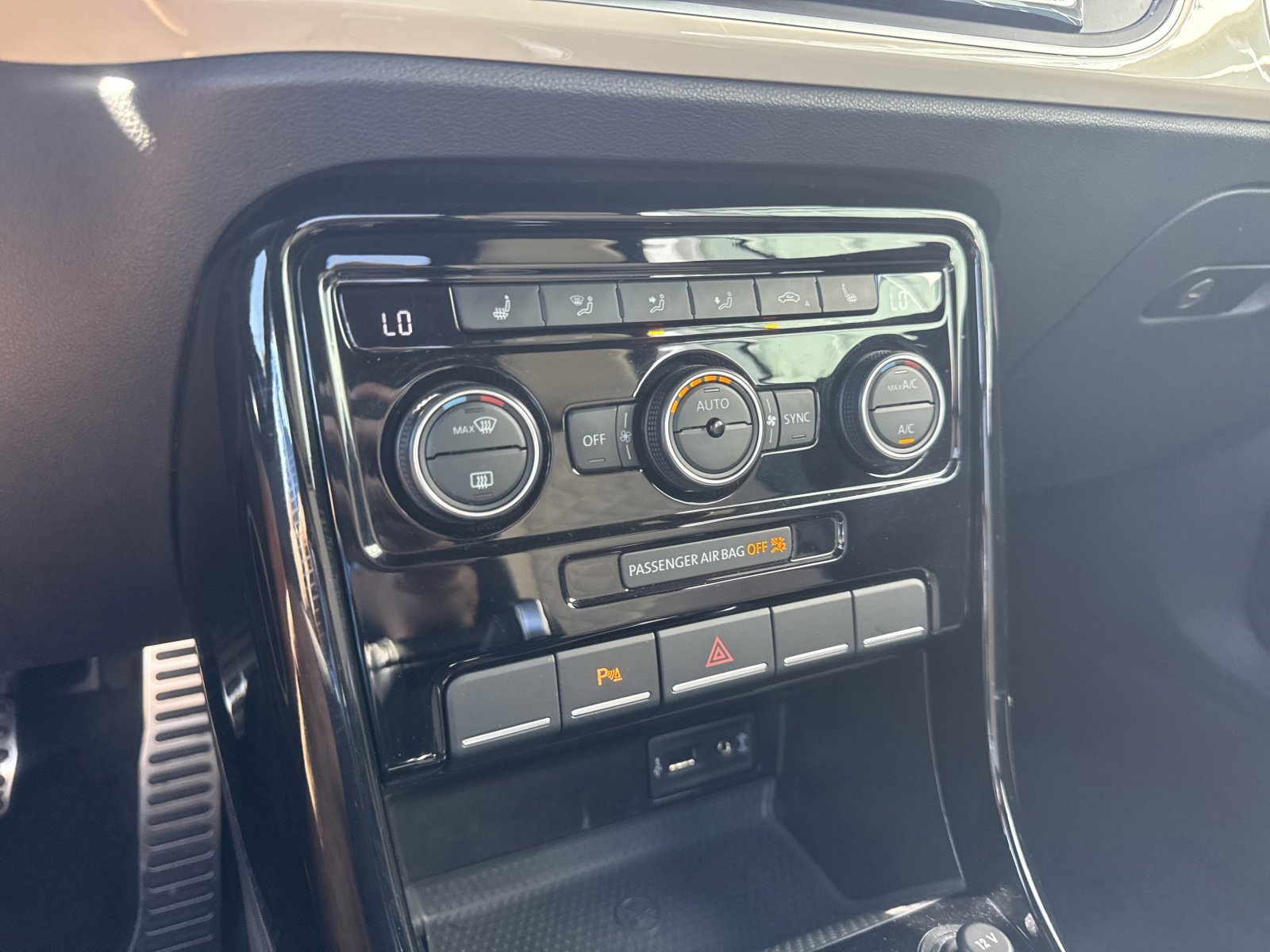 Used 2019 Volkswagen Beetle 2.0T Final Edition SEL image 26