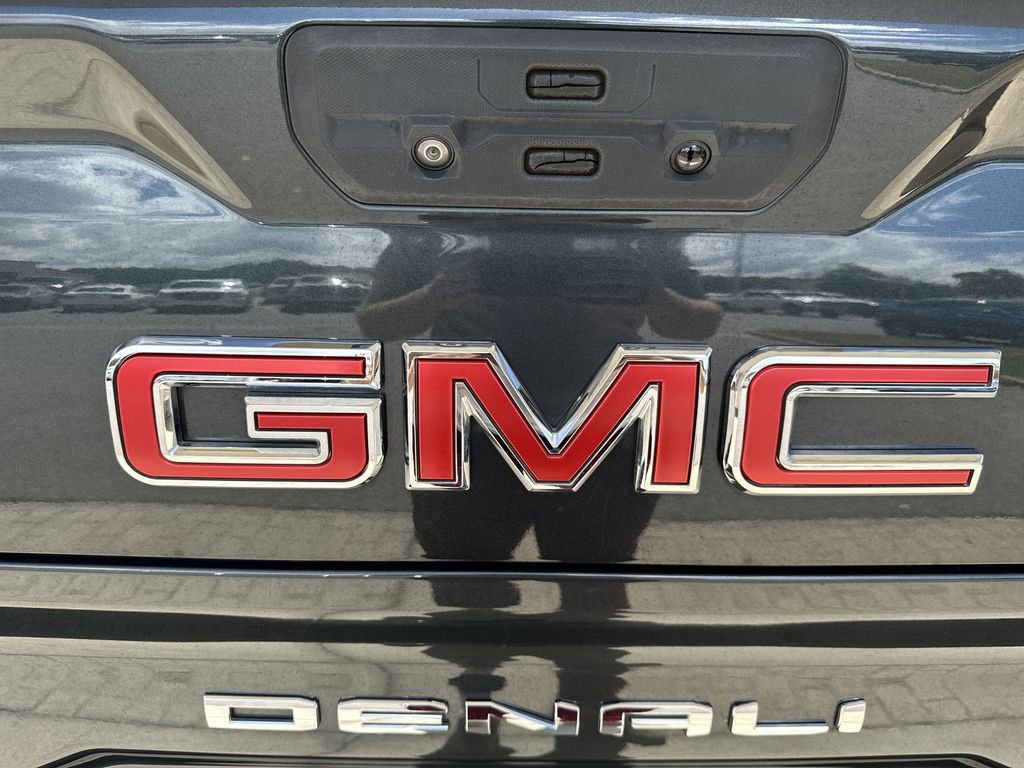 Used 2021 GMC Sierra 1500 Denali w/ Denali Ultimate Package AWD/4WD image 33