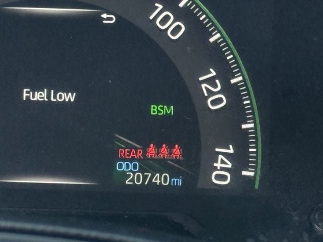 Used 2024 Toyota RAV4 XLE image 16