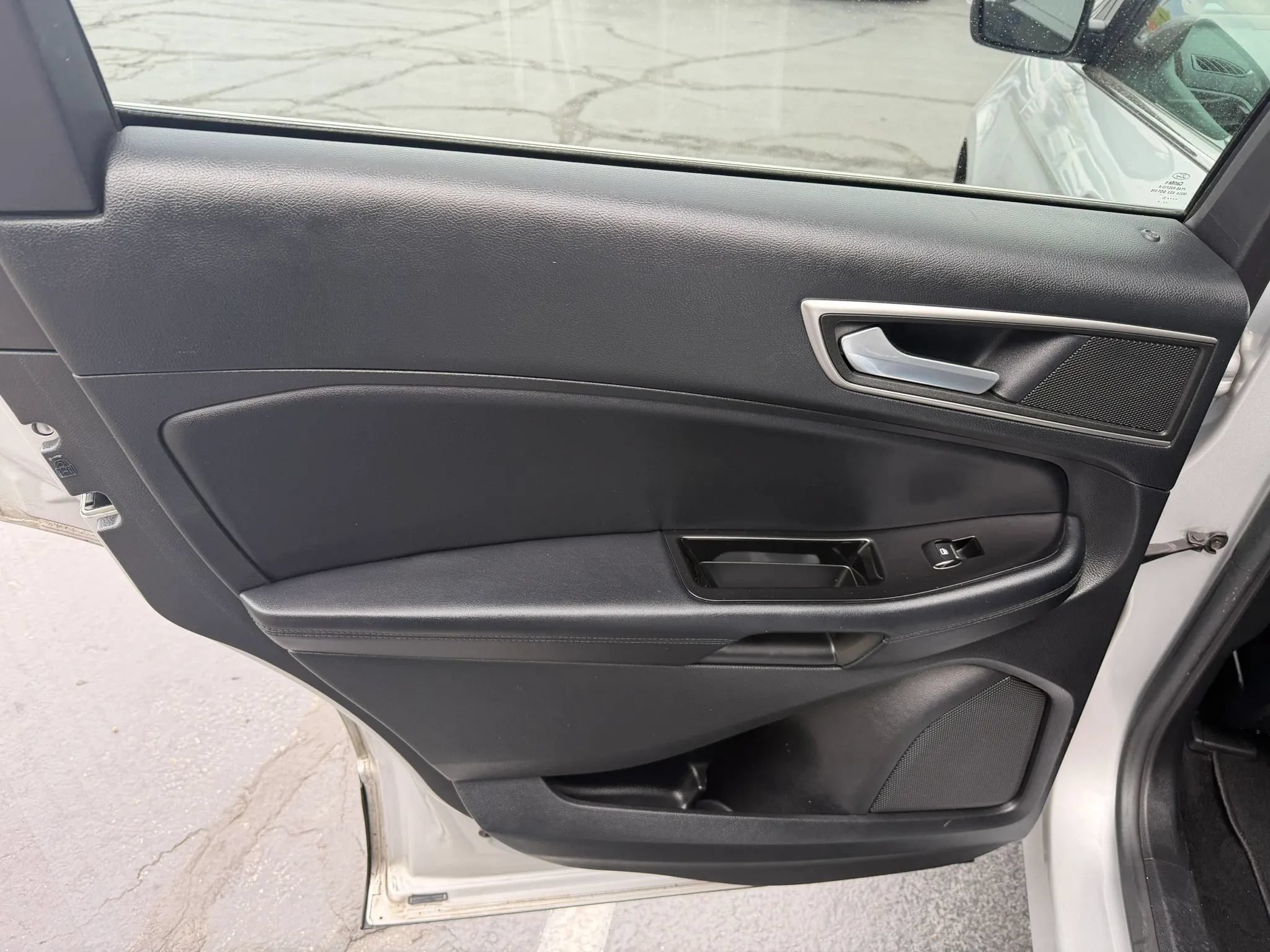 Used 2015 Ford Edge SEL w/ Equipment Group 201A AWD/4WD image 16