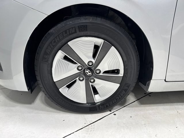 Used 2018 Hyundai Ioniq Blue FWD image 5