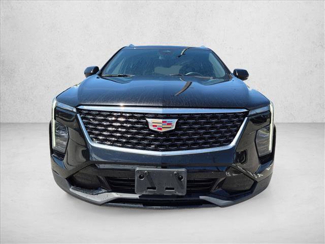 Used 2025 Cadillac XT4 Premium Luxury FWD image 2