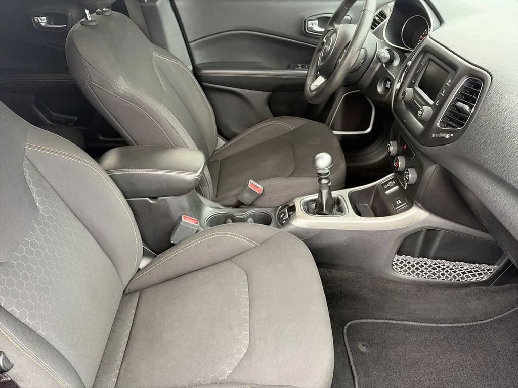 Used 2017 Jeep Compass Sport FWD image 9