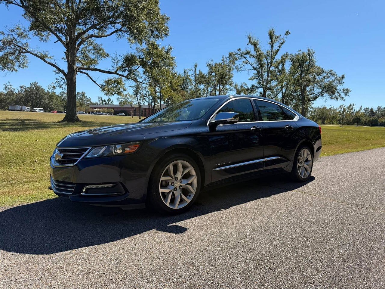 Used 2017 Chevrolet Impala Premier FWD image 2