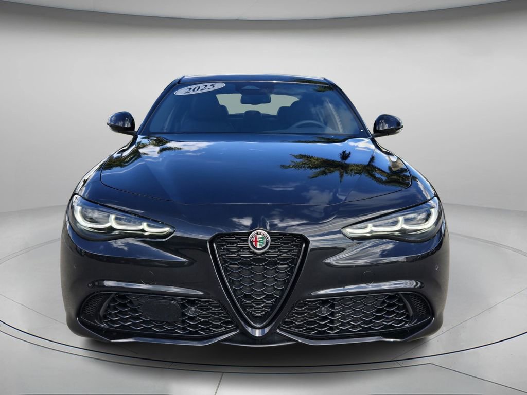 New 2025 Alfa Romeo Giulia w/ Driving Assist Package image 3