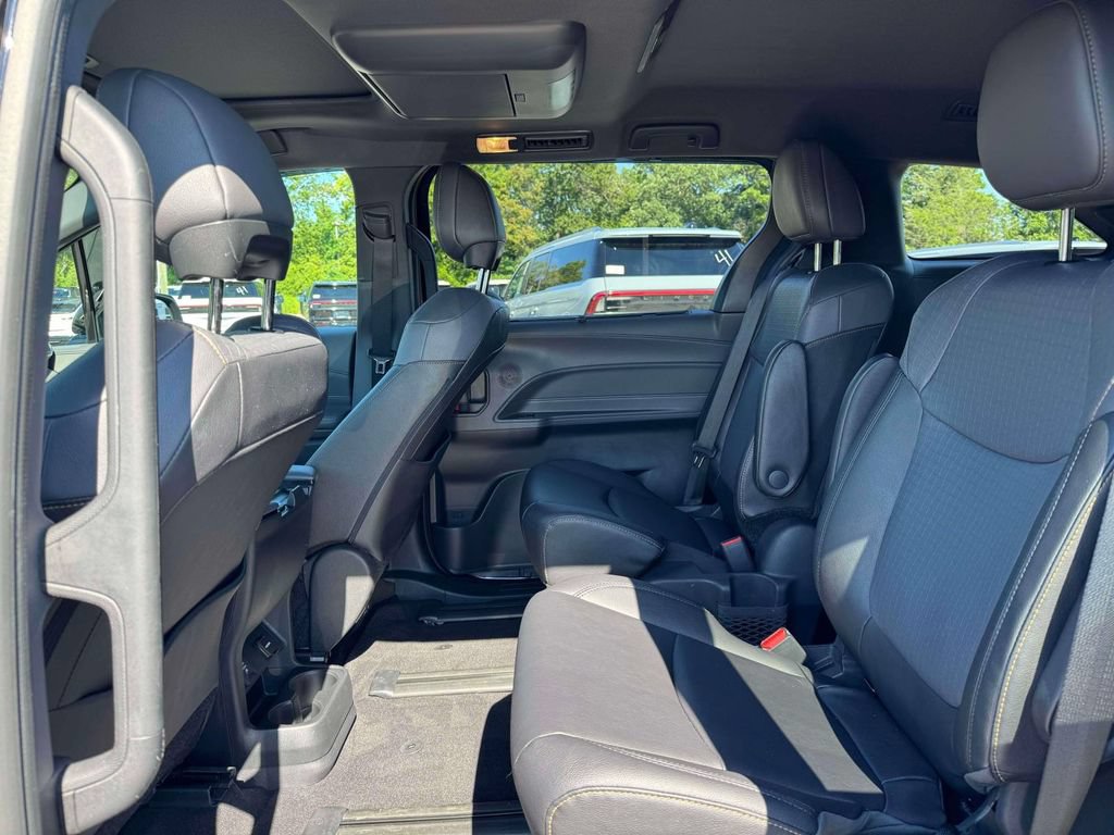 Used 2024 Toyota Sienna XLE Woodland Edition AWD/4WD image 14