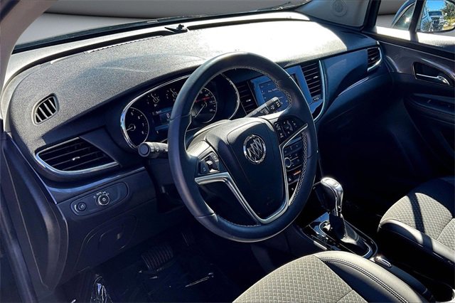 Used 2022 Buick Encore Preferred w/ Safety Package image 17