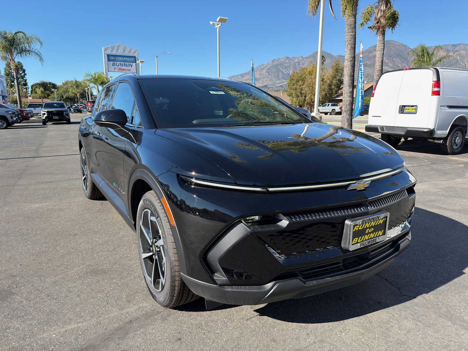 New 2026 Chevrolet Equinox EV LT image 2