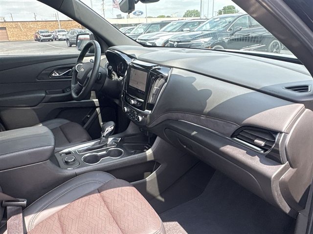 Certified 2023 Chevrolet Traverse High Country FWD image 30