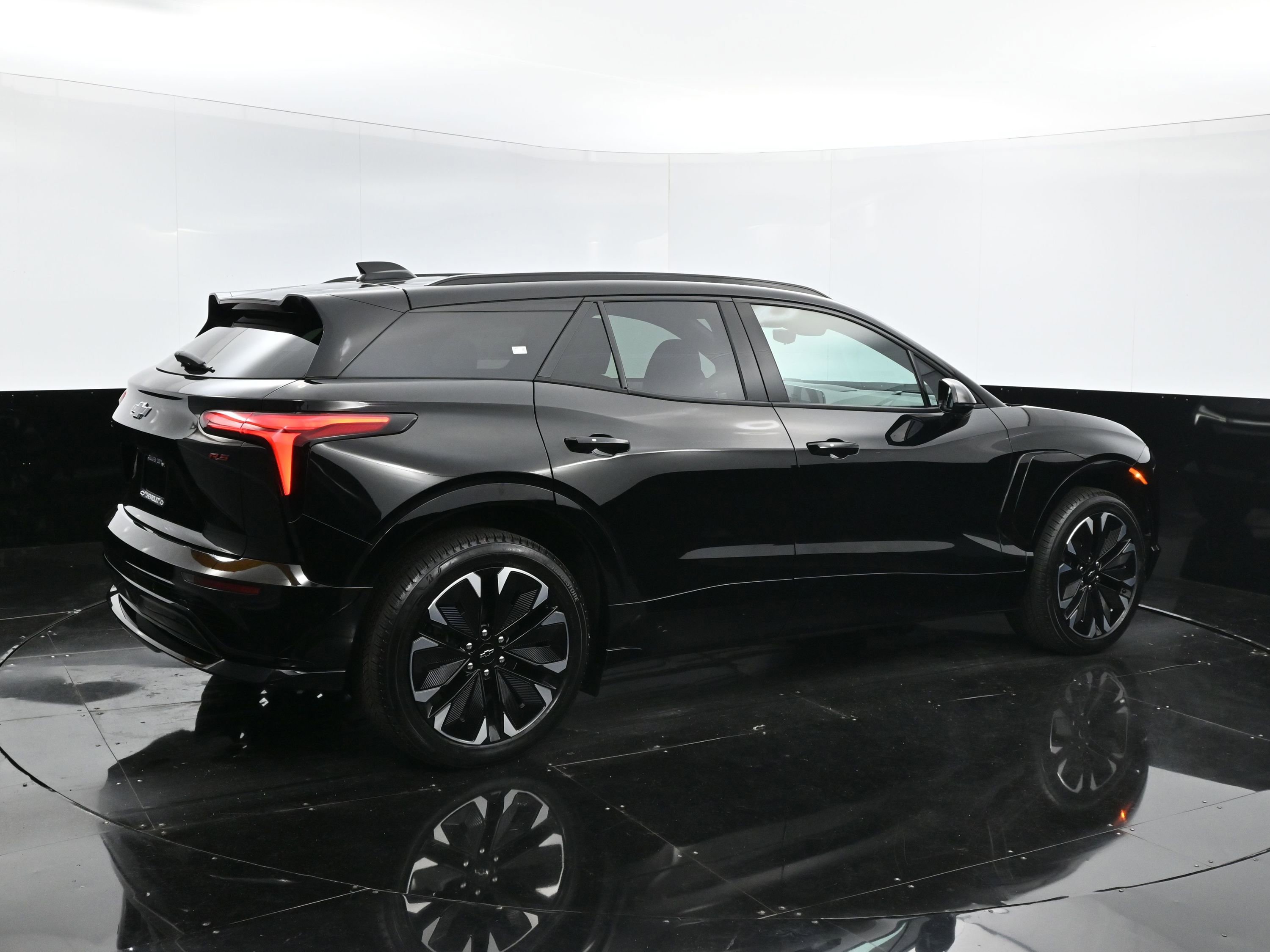 New 2025 Chevrolet Blazer EV RS image 7