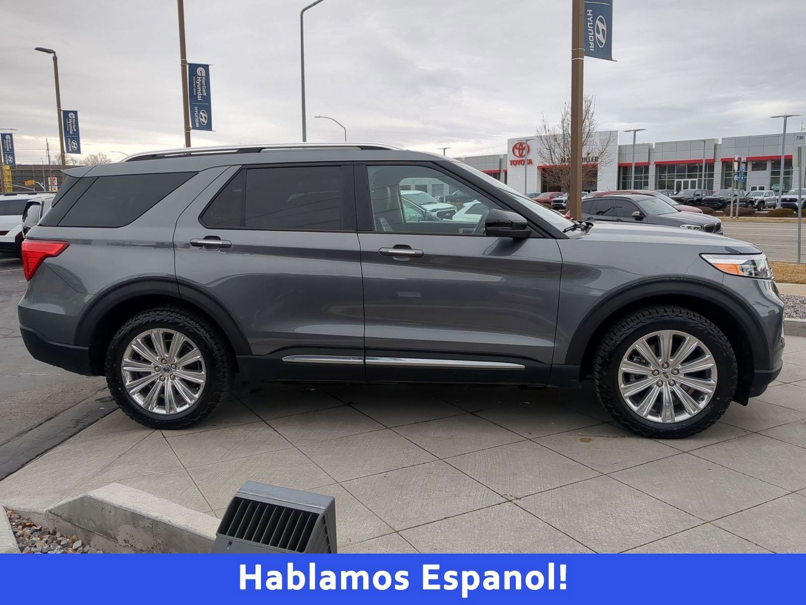 Used 2021 Ford Explorer Limited w/ Hybrid Equipment Group 310A image 2