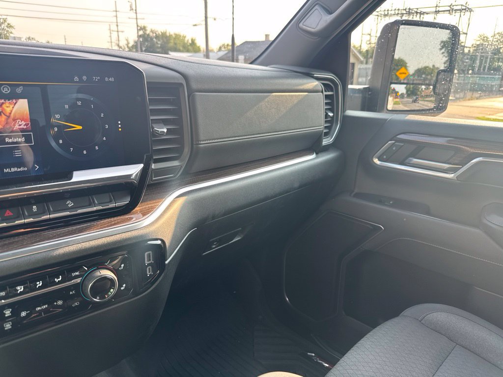 Used 2025 Chevrolet Silverado 2500 LT AWD/4WD image 40