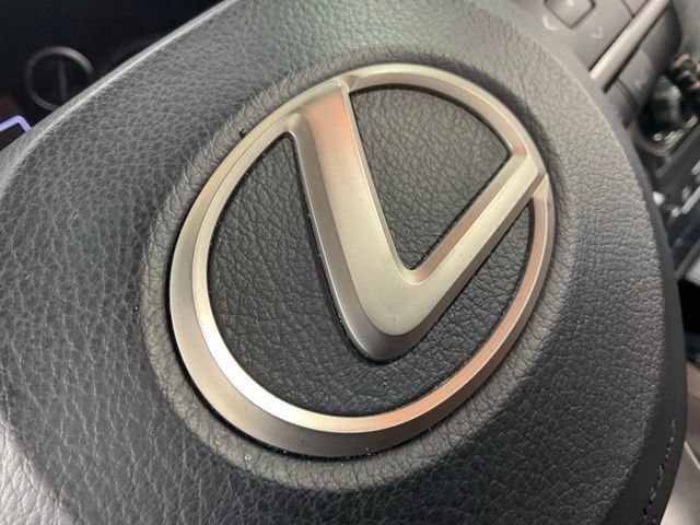 Used 2023 Lexus GX 460 Premium w/ Accessory Package AWD/4WD image 43