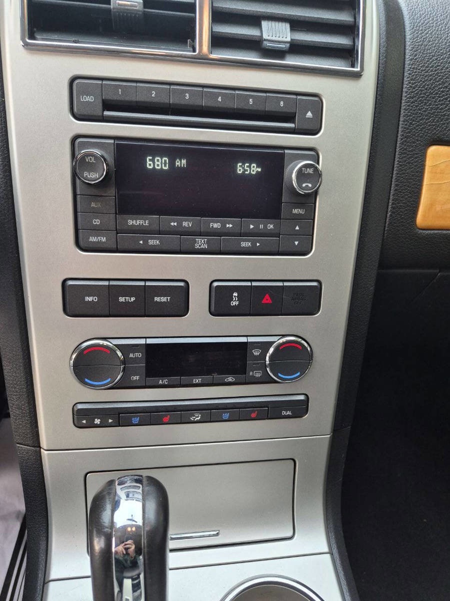 Used 2010 Lincoln MKX AWD image 42