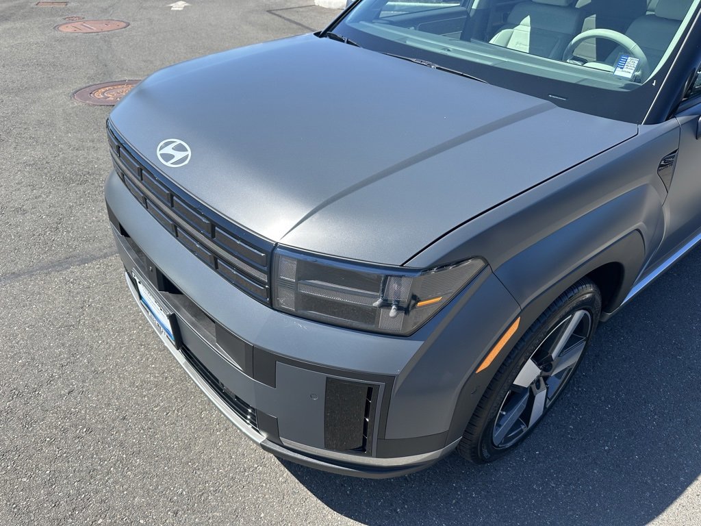 Used 2025 Hyundai Santa Fe Limited image 4