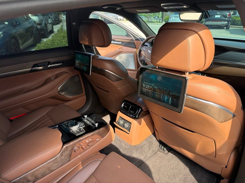 Used 2020 Genesis G90 5.0 Ultimate AWD/4WD image 16