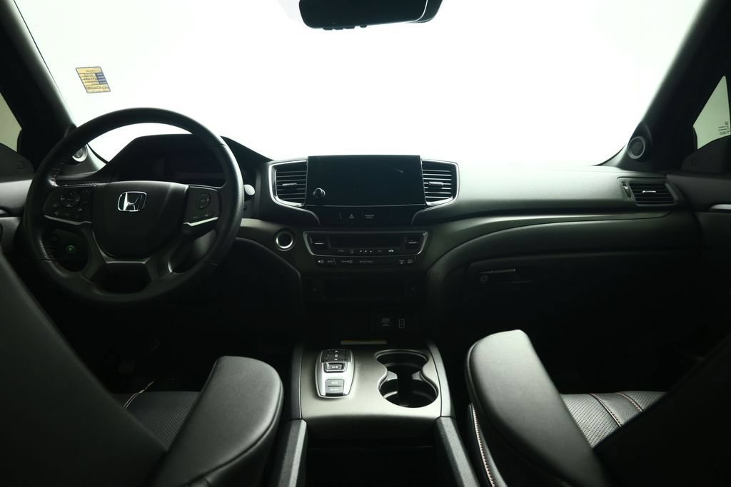 Used 2023 Honda Passport TrailSport image 38