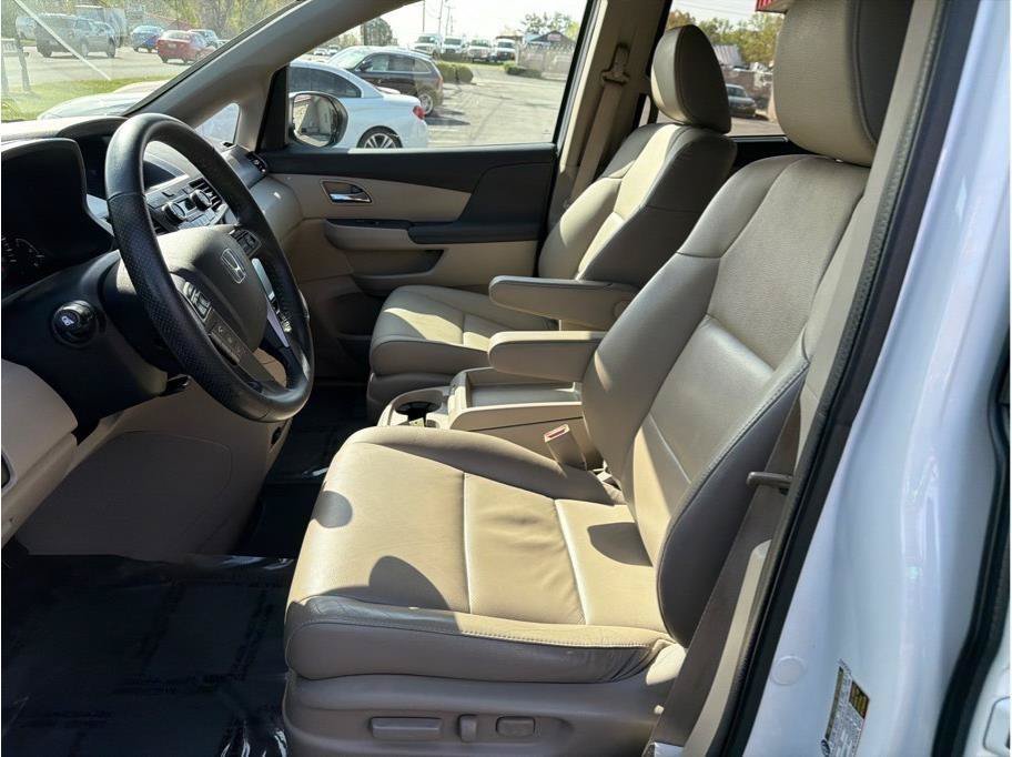 Used 2014 Honda Odyssey EX-L image 11