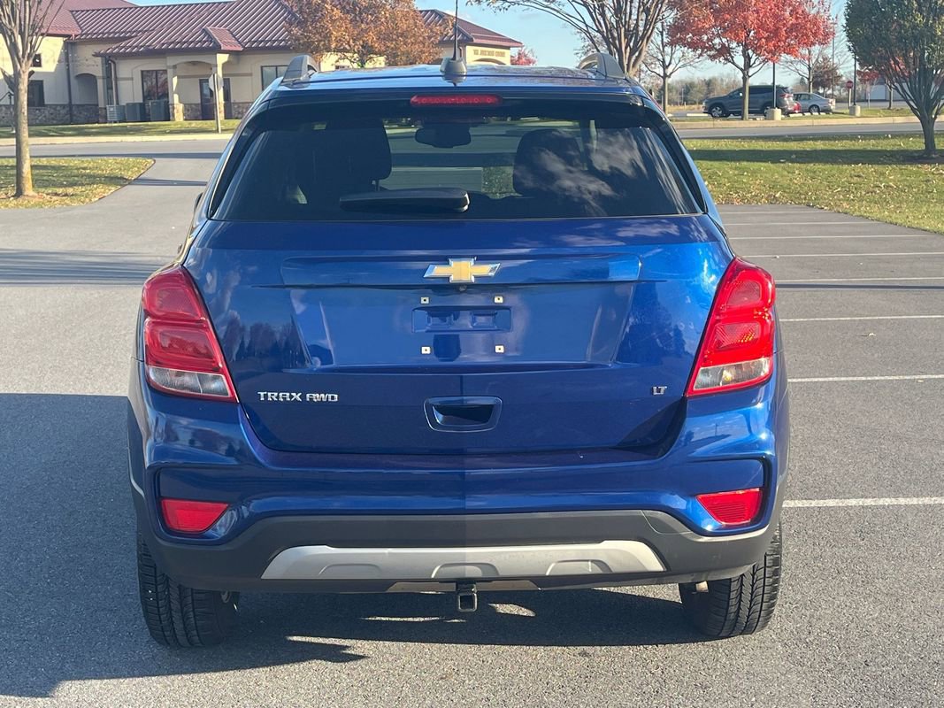 Used 2017 Chevrolet Trax LT w/ Sun & Sound Package image 7