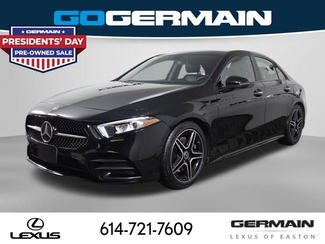 Used 2019 Mercedes-Benz A 220 4MATIC w/ AMG Line image 1