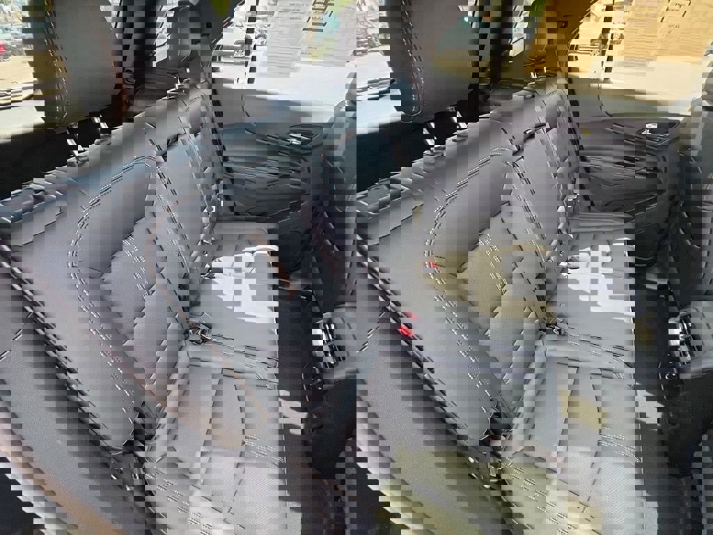 Used 2022 Chevrolet Equinox Premier AWD/4WD image 32