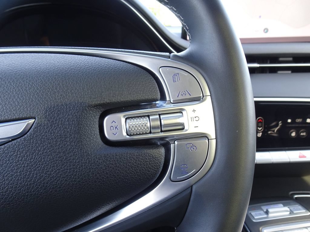 Used 2024 Genesis GV70 2.5T w/ Select Package AWD/4WD image 24