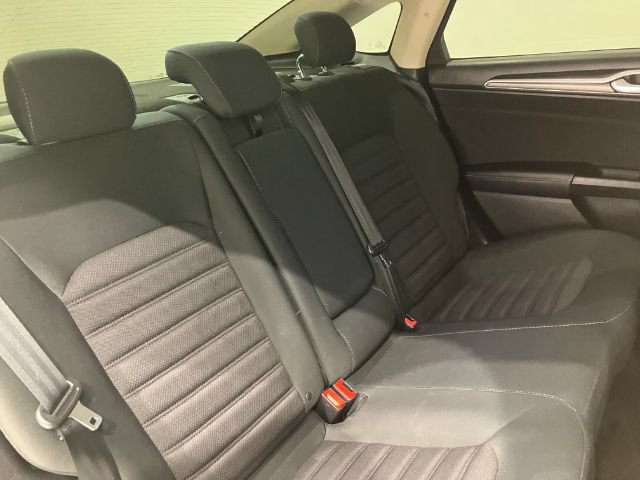 Used 2018 Ford Fusion SE w/ Fusion SE Technology Package FWD image 26