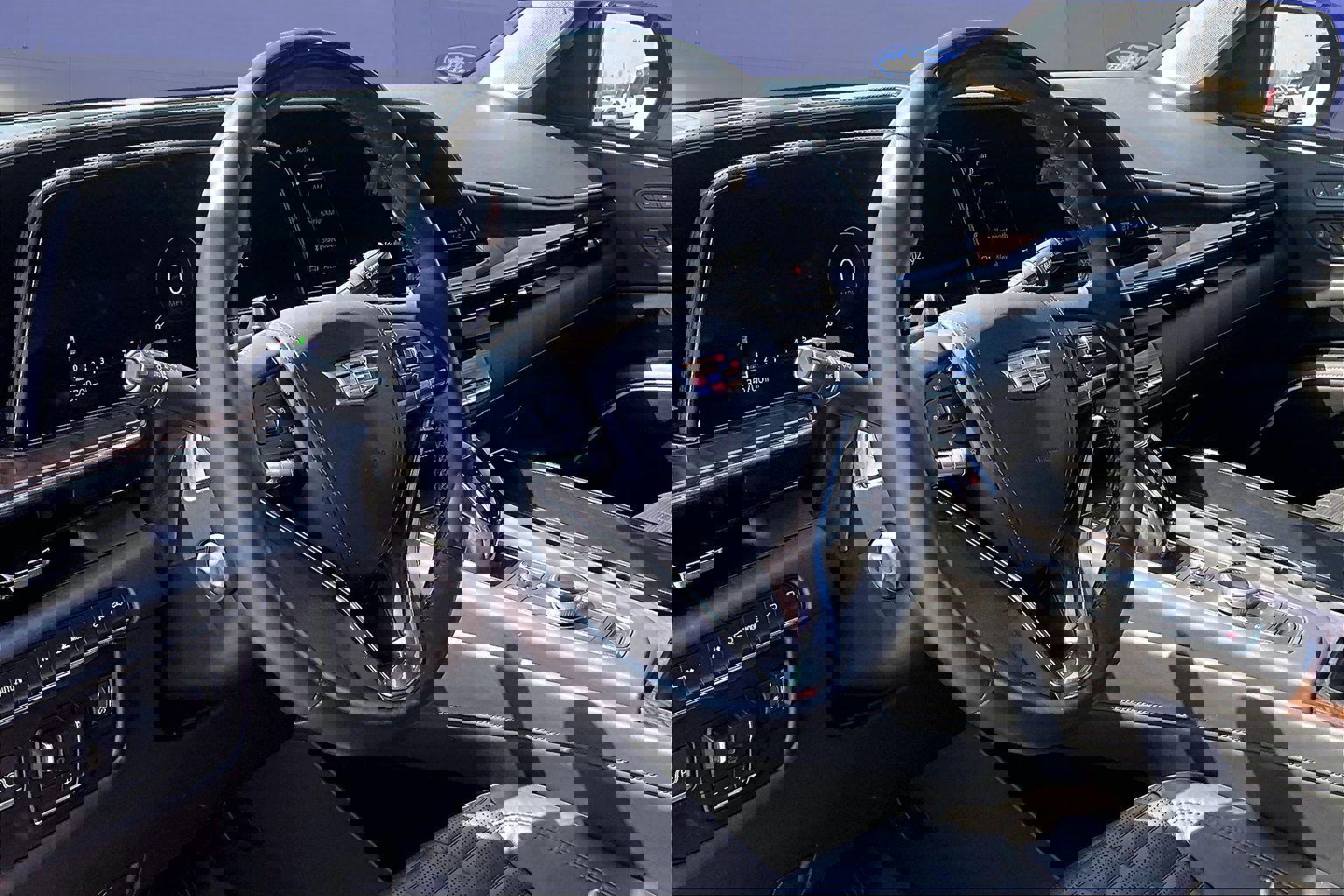 Used 2023 Cadillac Escalade Premium Luxury Platinum image 17