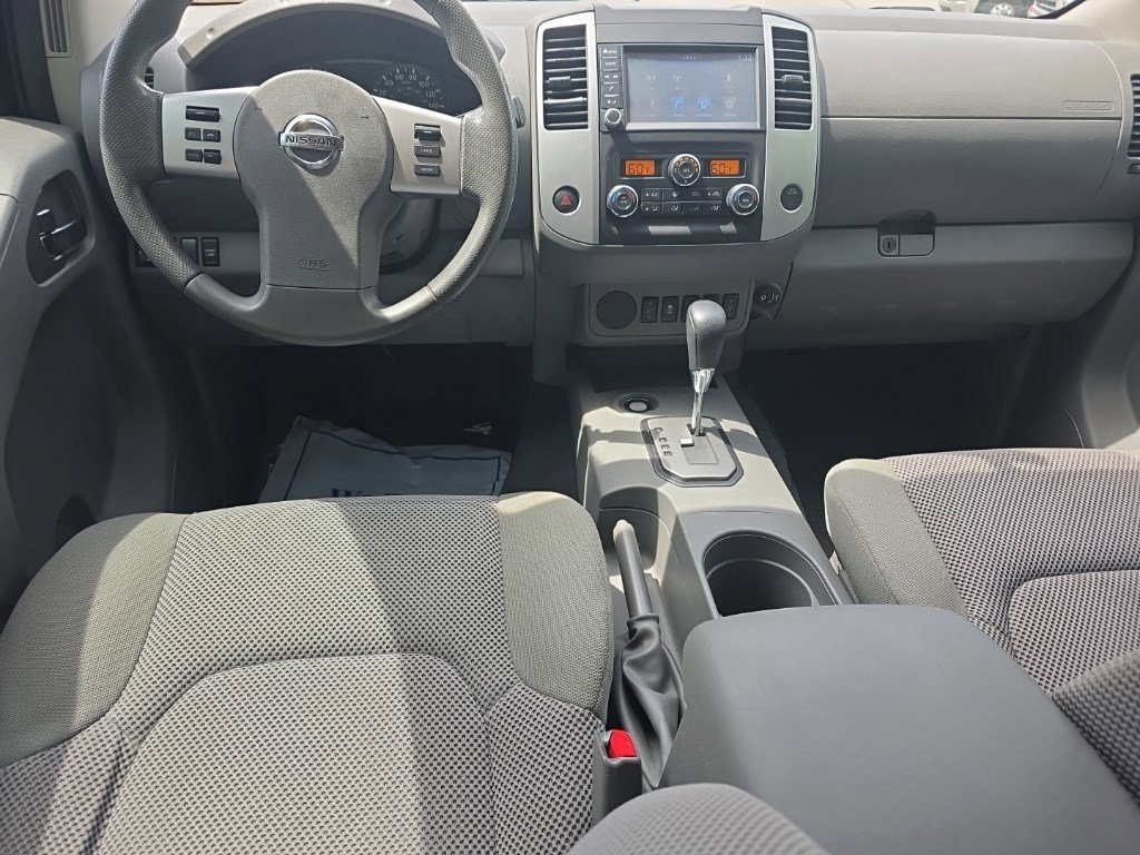 Used 2020 Nissan Frontier SV w/ Midnight Edition Floor Mats image 17