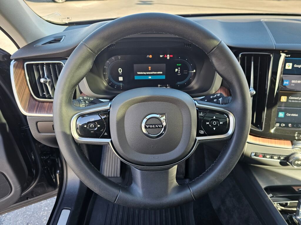 Used 2024 Volvo XC60 T8 Plus w/ Protection Package Premier image 28