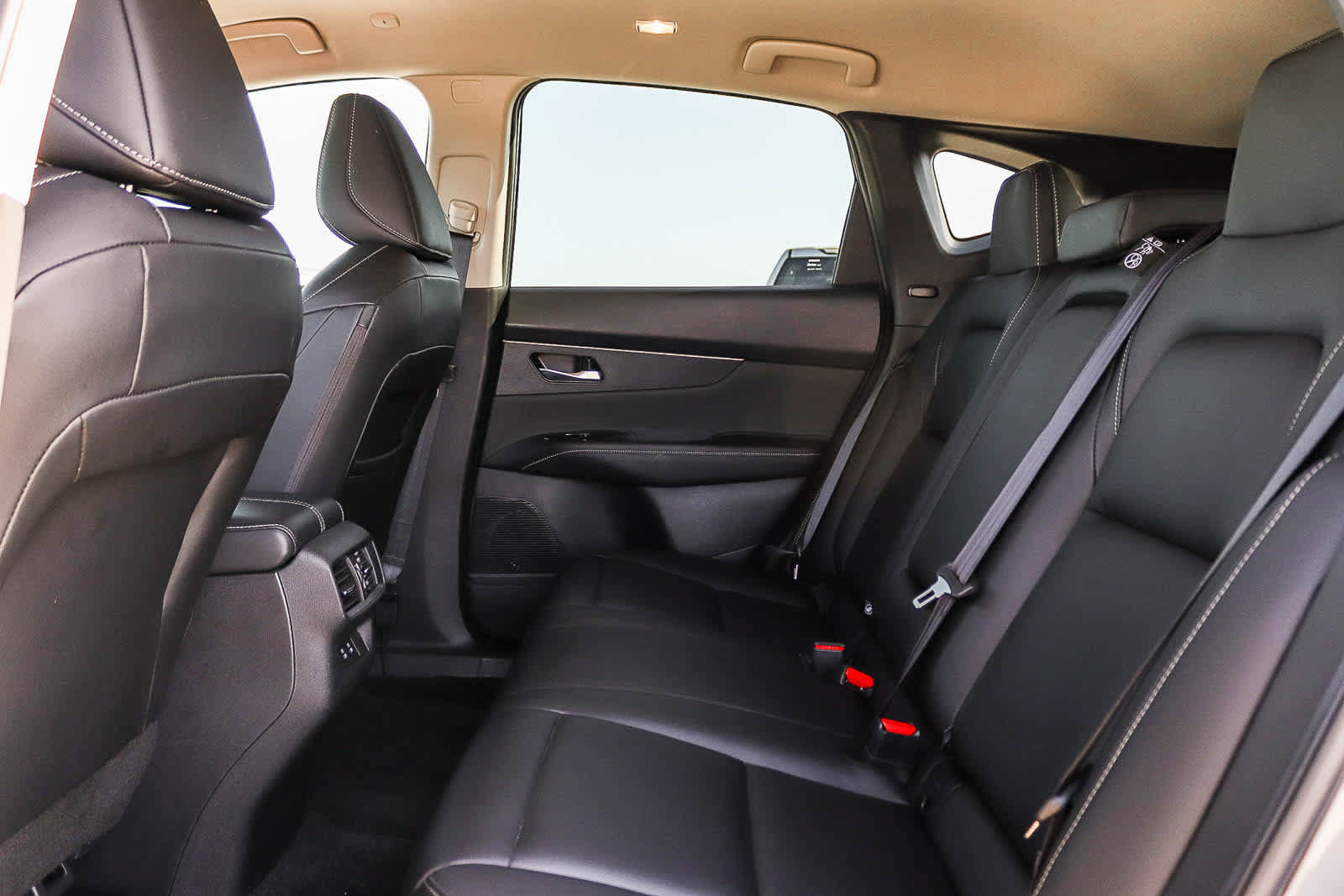 Used 2025 Nissan Murano SV AWD/4WD image 18