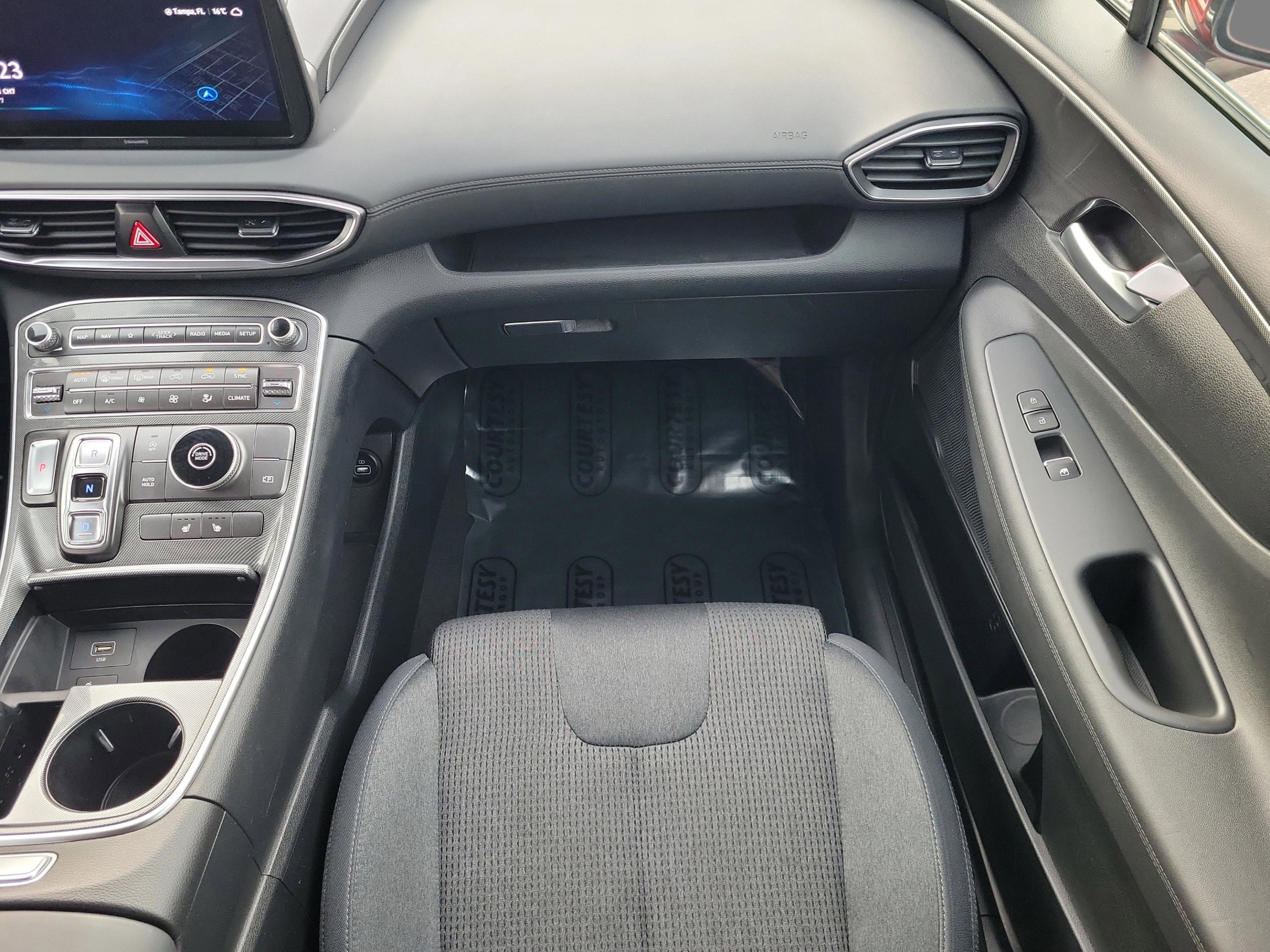 Certified 2023 Hyundai Santa Fe SEL image 16