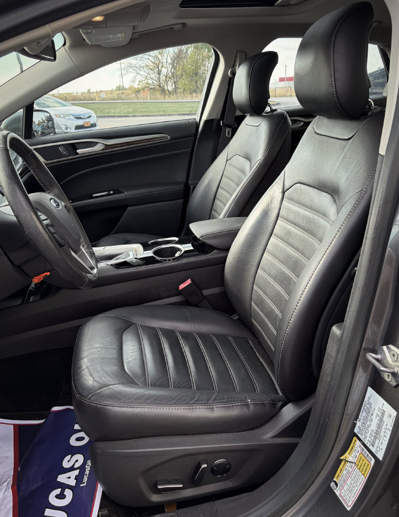 Used 2013 Ford Fusion SE FWD image 19