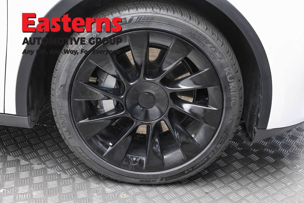 Used 2021 Tesla Model Y Long Range AWD/4WD image 24