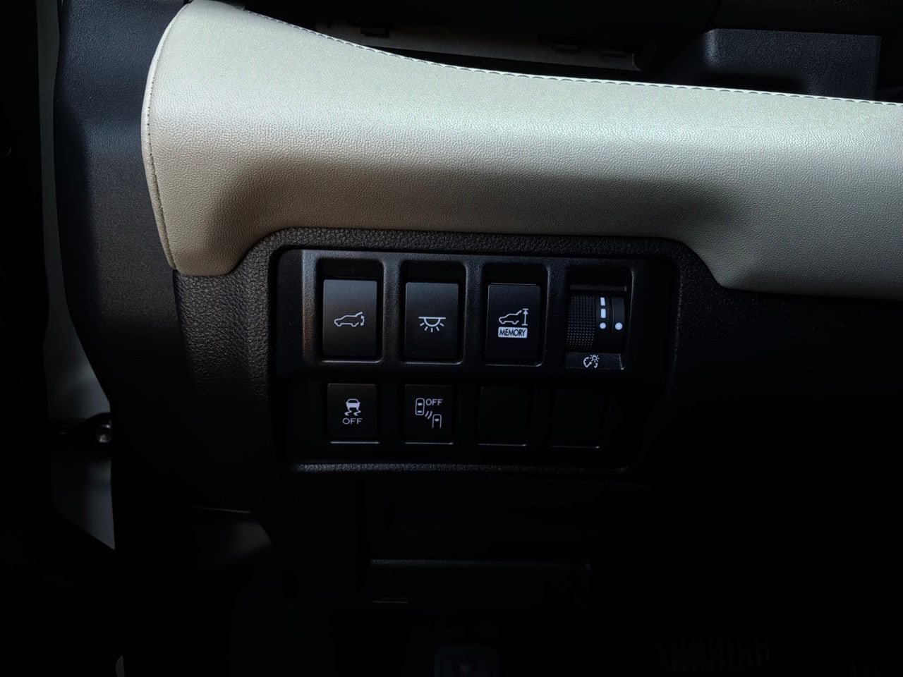 Used 2021 Subaru Ascent Limited w/ Technology Package AWD/4WD image 30