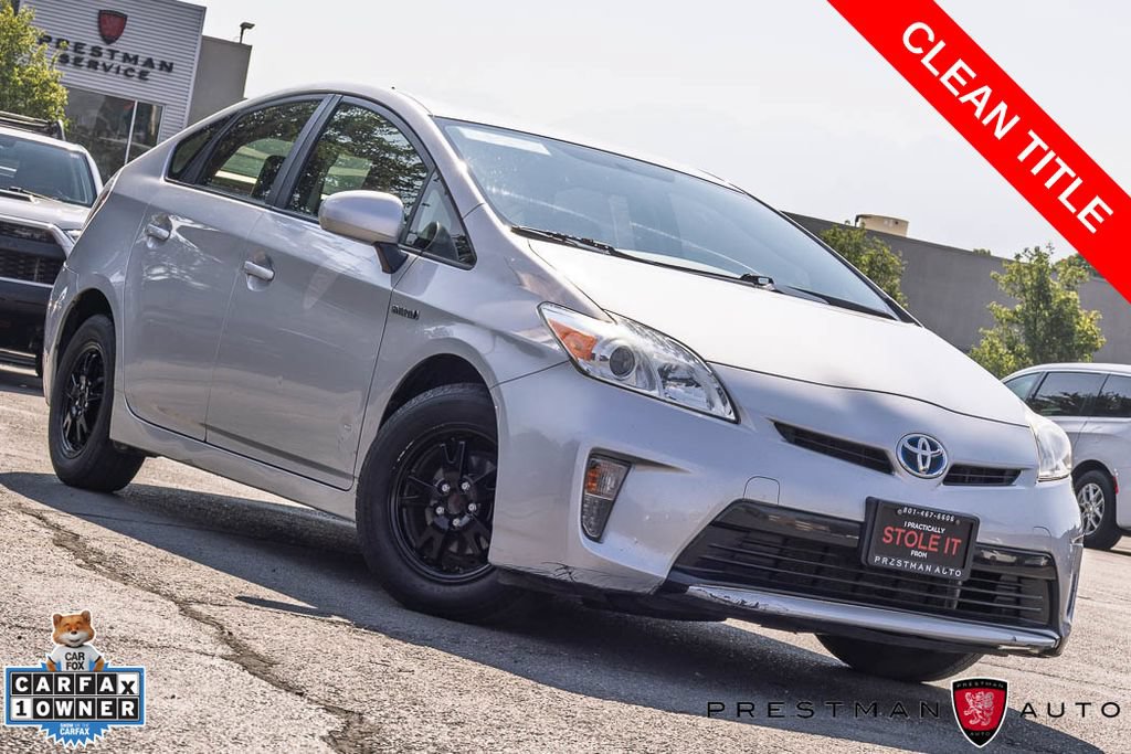 Used 2015 Toyota Prius Two FWD image 1