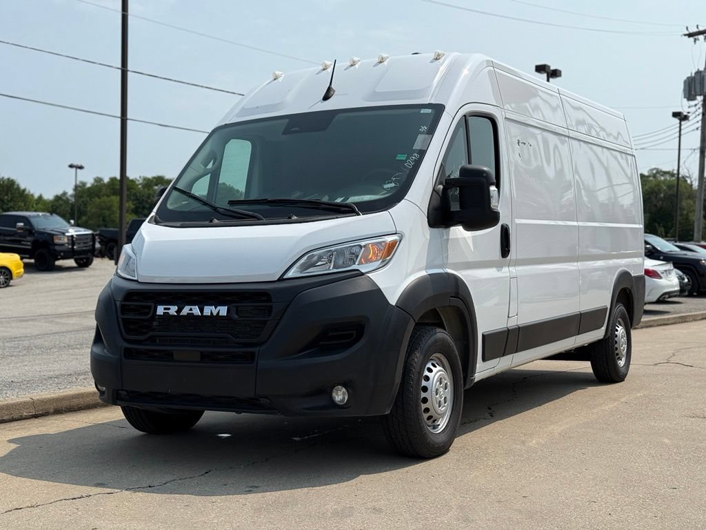 Used 2025 RAM ProMaster 2500 w/ Convenience Group FWD image 2