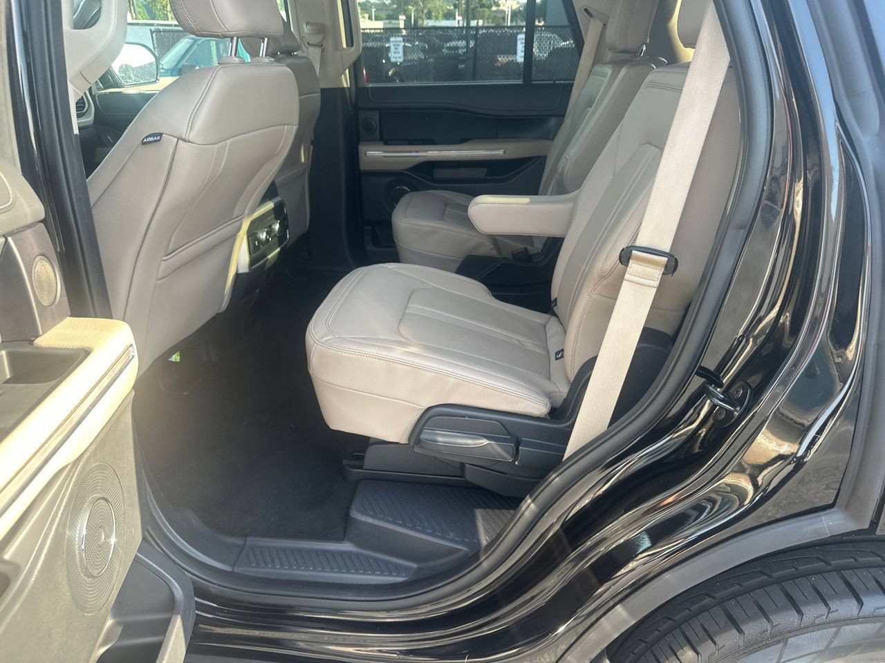Certified 2024 Ford Expedition Limited RWD image 23