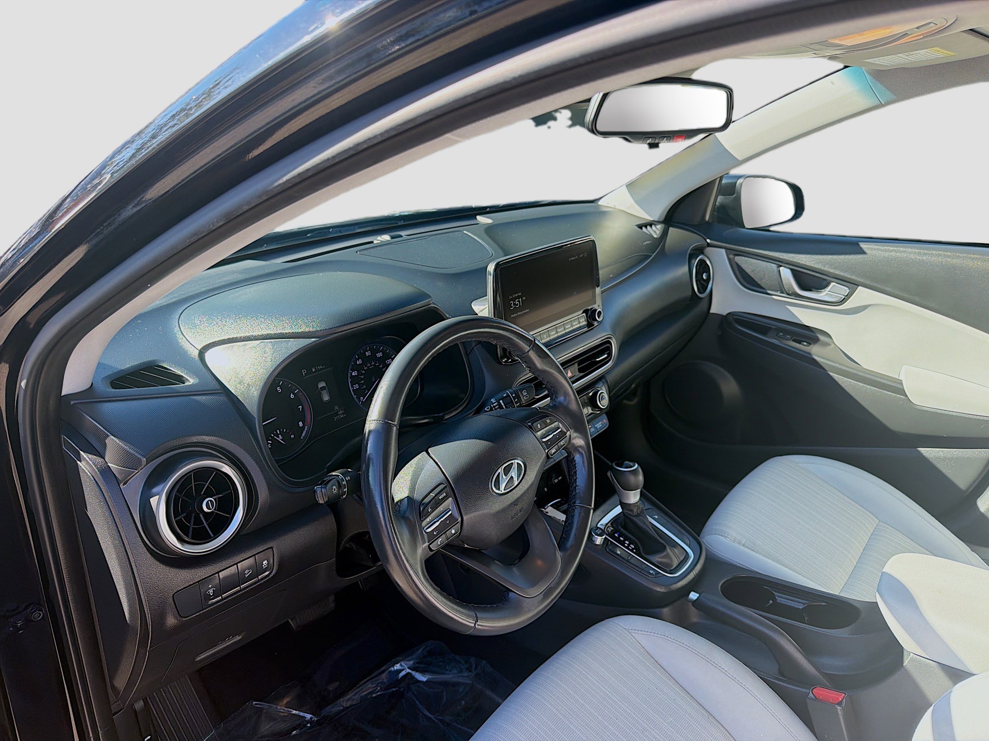 Used 2023 Hyundai Kona SEL w/ Convenience Package image 7