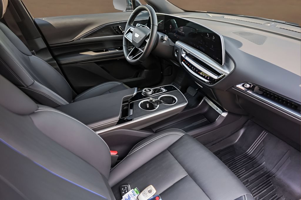 Certified 2024 Cadillac Lyriq Sport AWD/4WD image 26